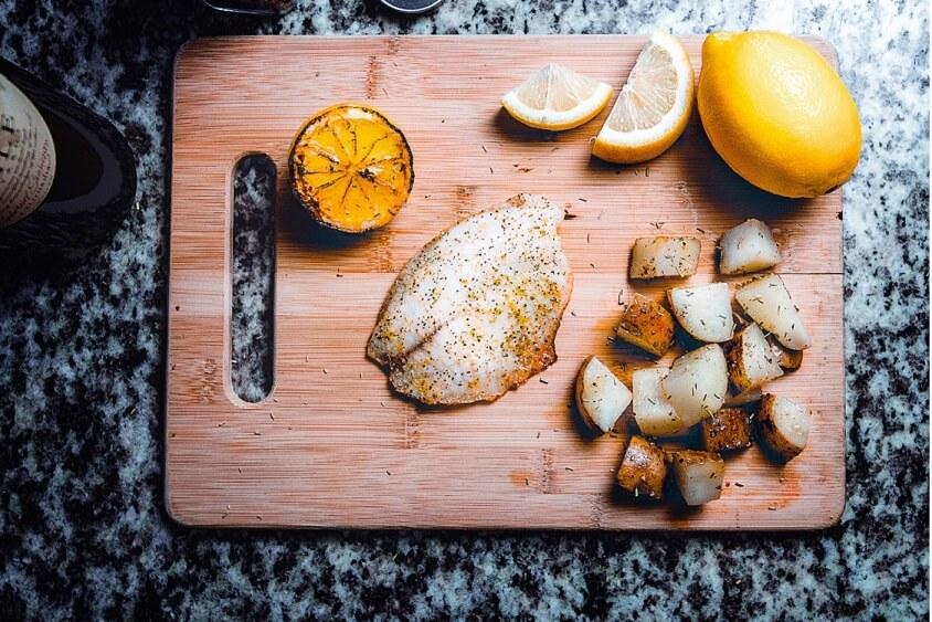 Which Chopping Board is Best for Your Knife? A Comparison.