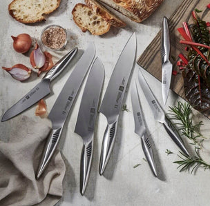 These Razor-Sharp Zwilling Knives Cut Steak 'Like Butter,' and They're  Nearly 40% Off at  Right Now